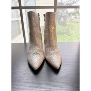 Steve Madden Nix White Snakeskin Print Pointed Toe Ankle Boots Women’s 7.5